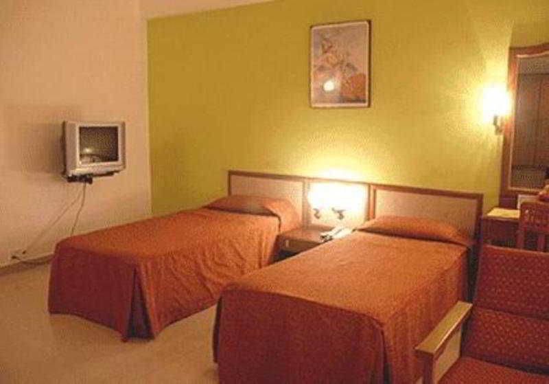 Hotel Ajanta Мумбаи Экстерьер фото