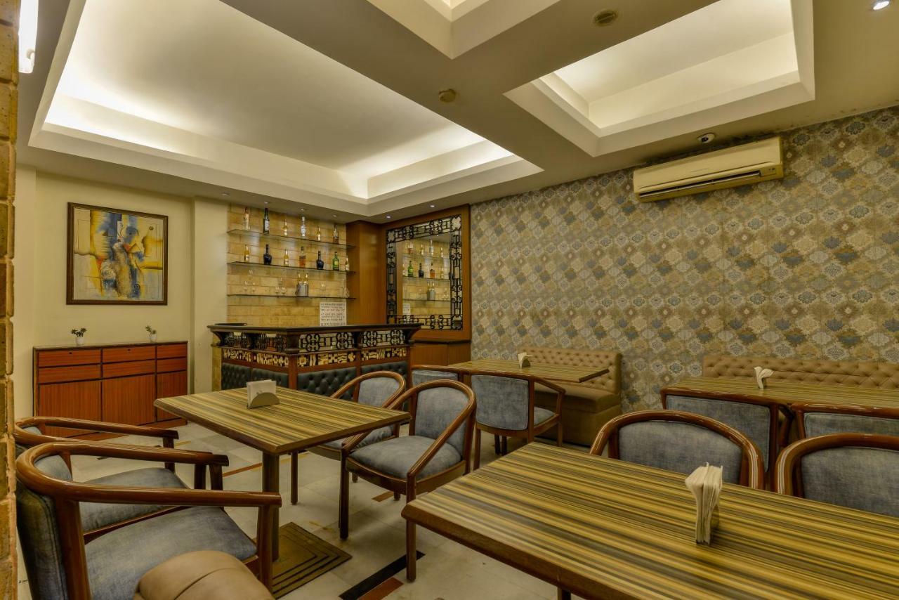 Hotel Ajanta Мумбаи Экстерьер фото