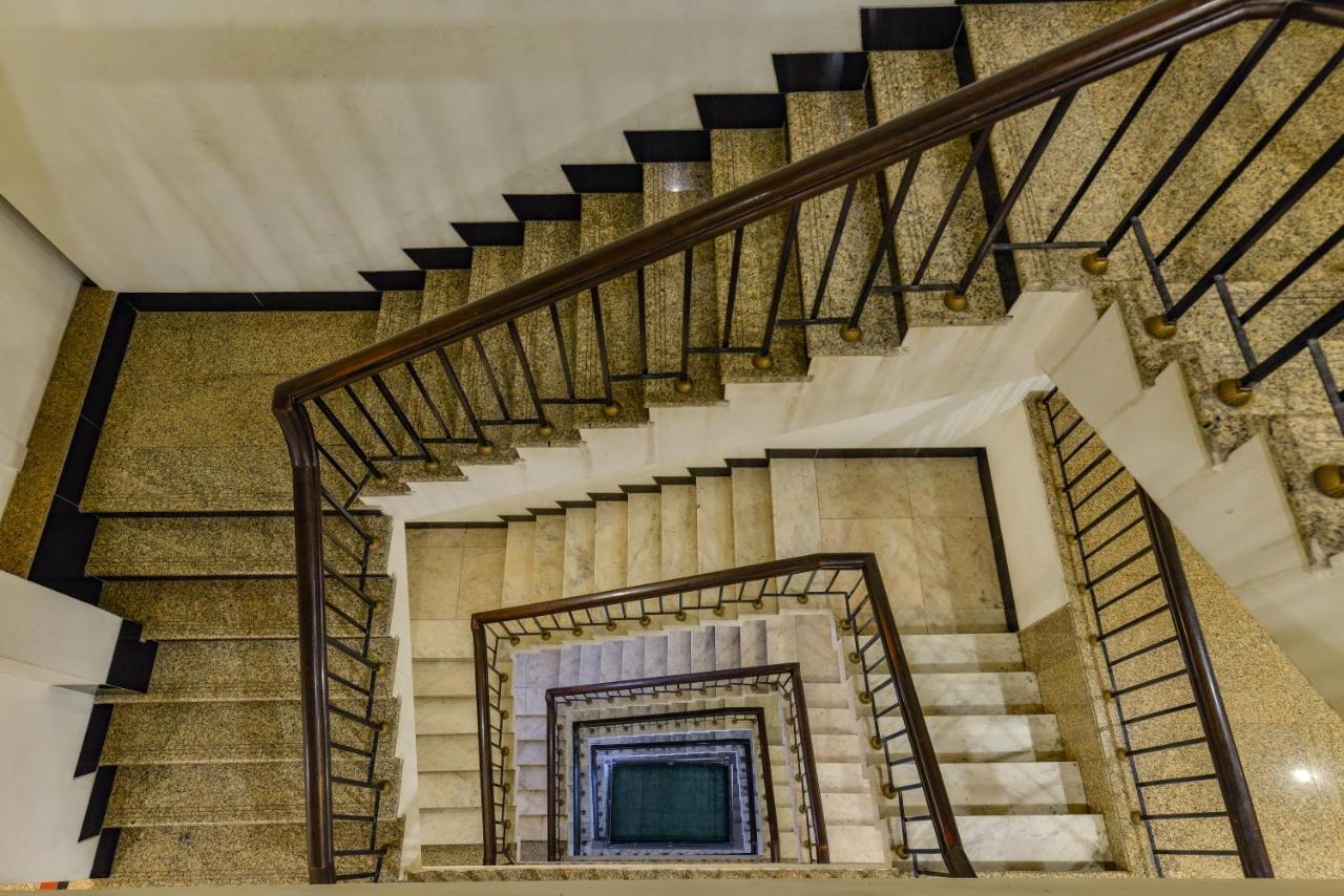 Hotel Ajanta Мумбаи Экстерьер фото